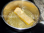Clatita brasoveana cu ciuperci, carne si crusta de pesmet prajita in ulei