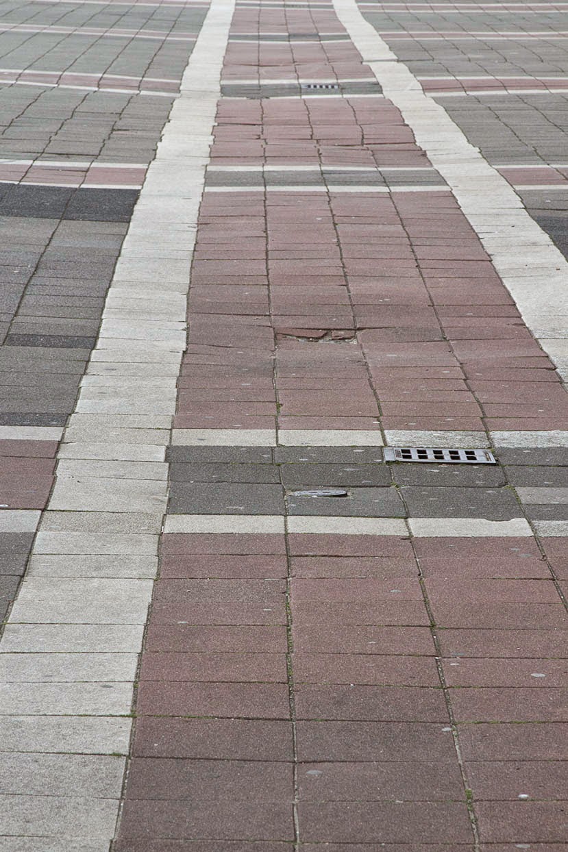 solid visual space: sidewalk