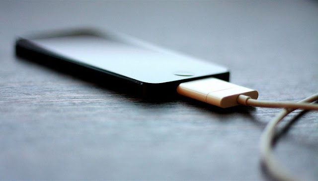 Sangat Berbahaya, Jangan Pernah Simpan Gadgetmu di 9 Tempat ini Sangat Berbahaya, Jangan Pernah Simpan Gadgetmu di 9 Tempat ini
