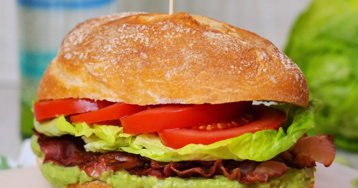 BLT Sandwich mit Avocado