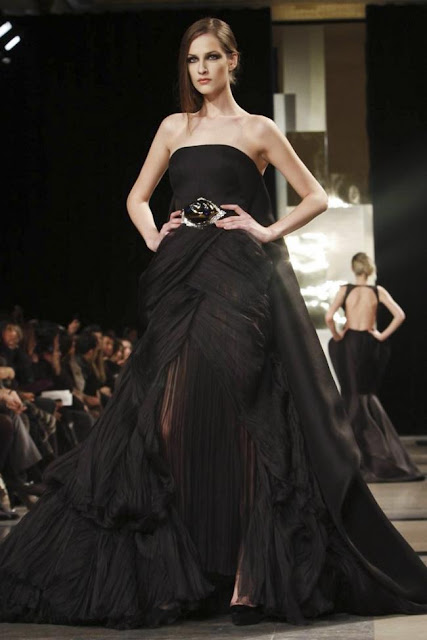 1001 fashion trends: Black gowns | Black evening dresses