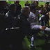 مارادونا يرفس أحد الحكام أثناء مباراة السلام لكرة القدم