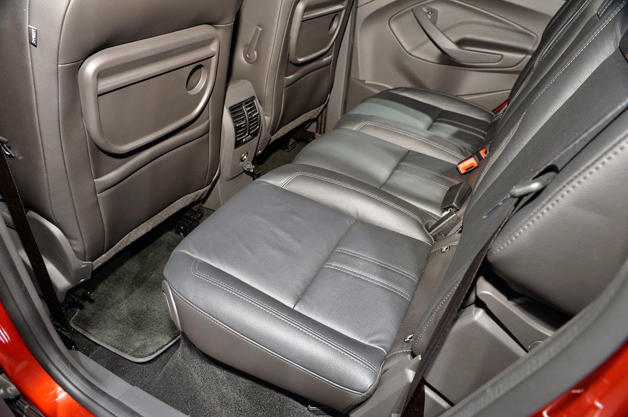 Форд c-max 2008 салон сзади. Форд с мах 3 ряд сидений. Задний диван ford grand c-max. Ford c max 2009 задний ряд. Ford c max 2011 сиденья.