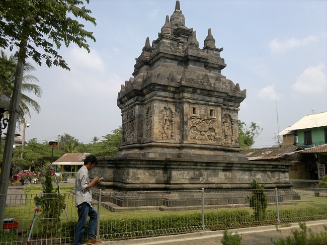 Pengambilan Data Candi Pawon Pengambilan Data Candi Pawon