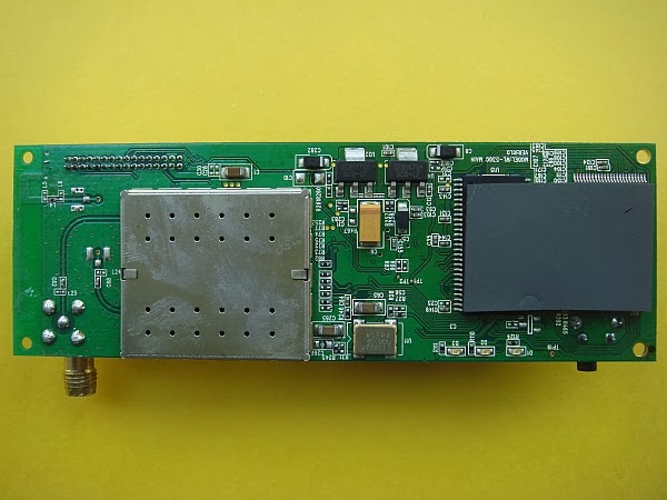 BugWorkShop - 甲蟲工作室: Asus WL-530gV2 Pocket 4-Port 無線寬頻路由器 - 拆解