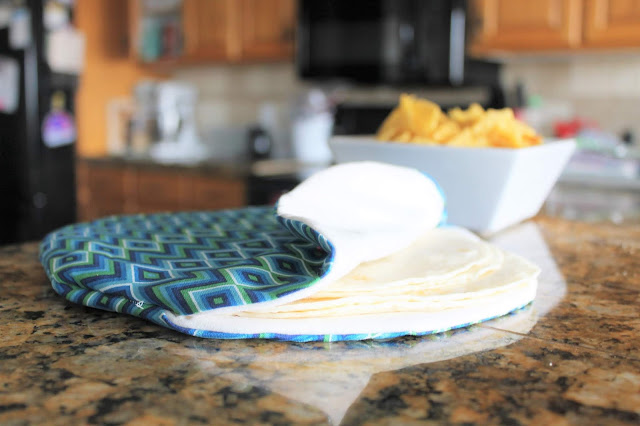 Create your own diy tortilla warmer with this free sewing pattern.