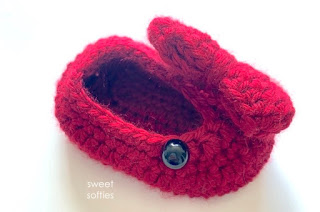 Baby Mary Jane Shoes with Bow (Free Crochet Pattern + Video Tutorial) -  Sweet Softies | Amigurumi and Crochet