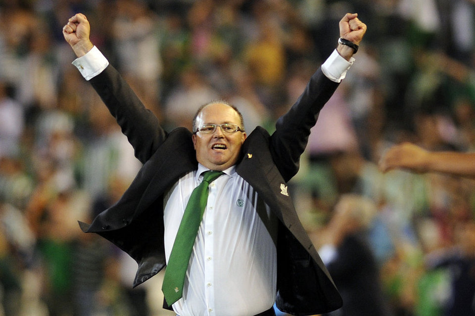 Pepe-Mel-celebra-un-gol-durant_54285809426_54115221152_960_640.jpg