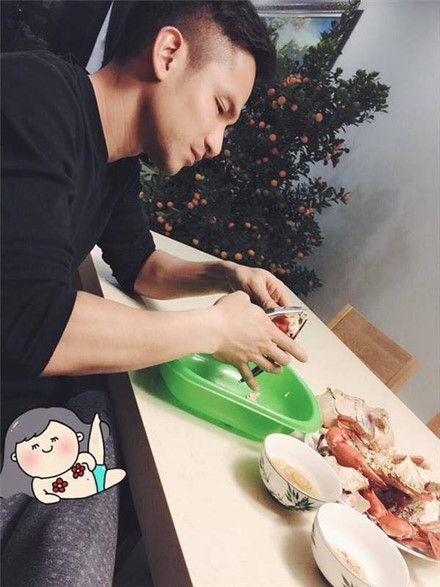 Tin nong showbiz: Tran Thanh - Hari Won khoa moi nong bong noi cong cong, Pham Huong dap tan tin don cuop nguoi yeu Ha Ho - Anh 11