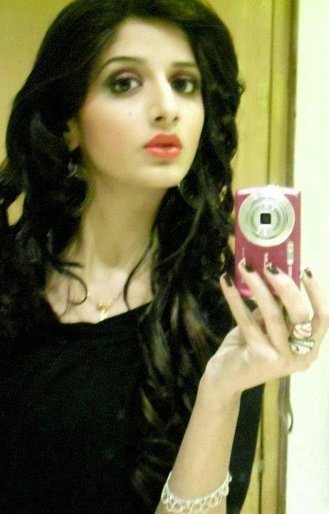 Pakistani Actresses Most Hot Selfie Pictures Entertainment Plus Fashion