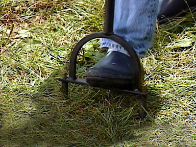 Manual Lawn Aerator for Small Garden Ideas - Home Design Ideas