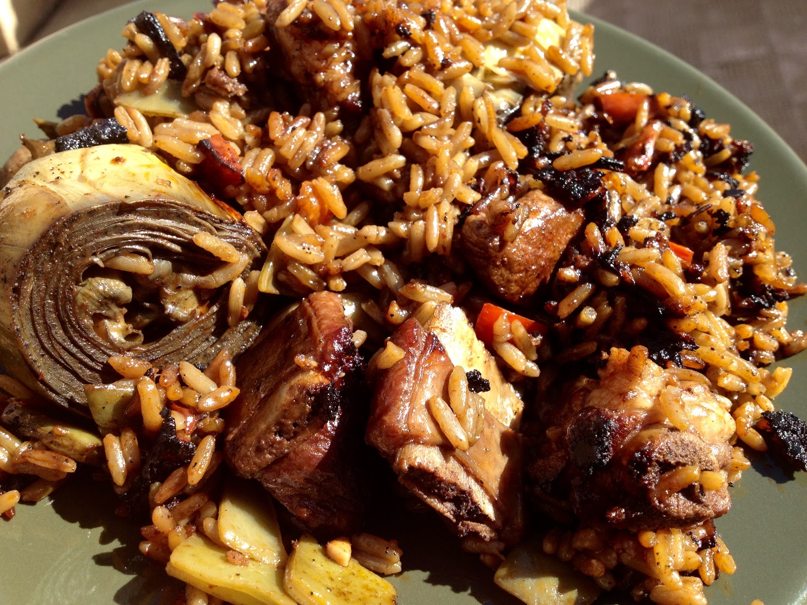 El gastrónomo Arroz de verduras y costillas de cerdo (barbacoa)