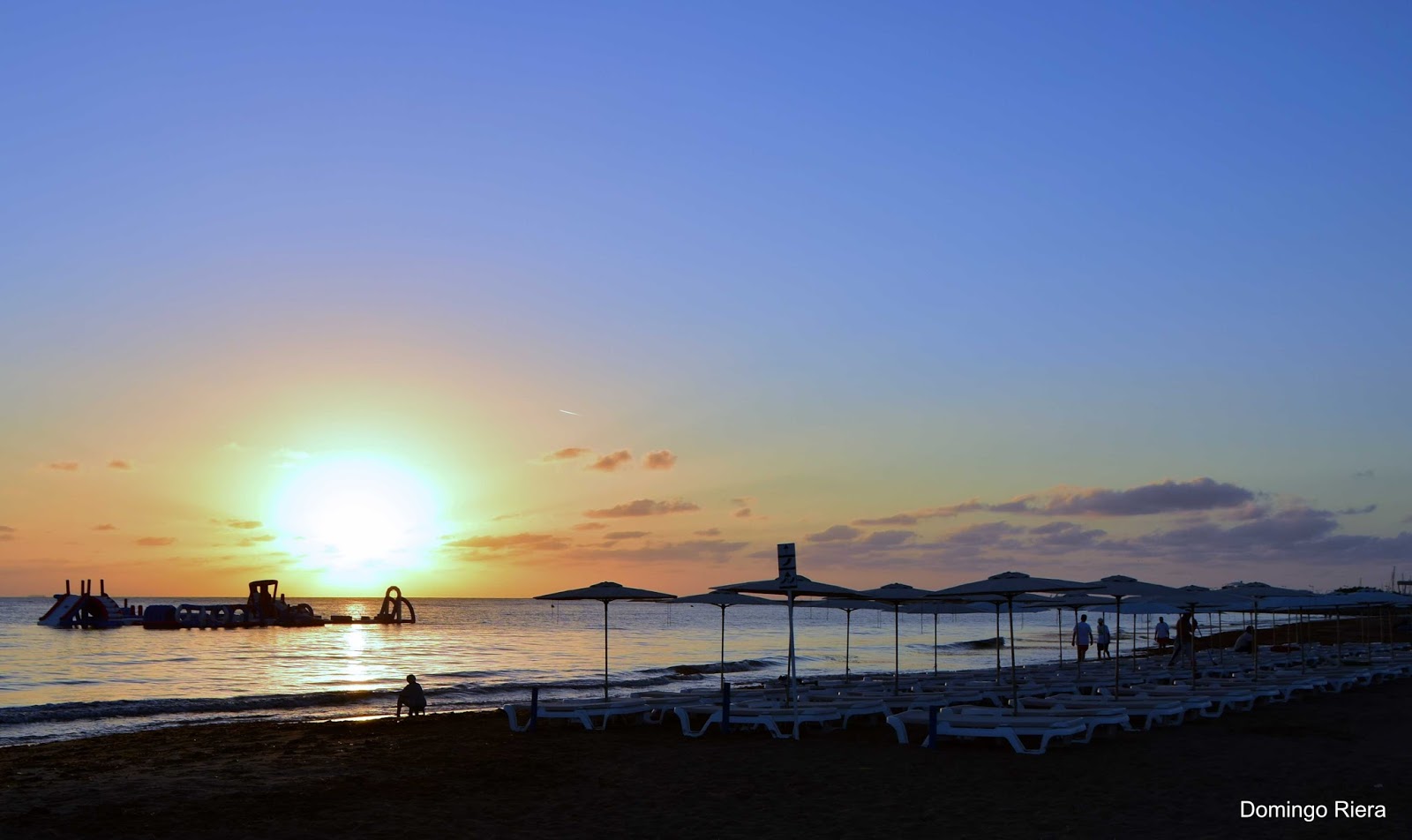 Domingo Riera Amanece el sábado.