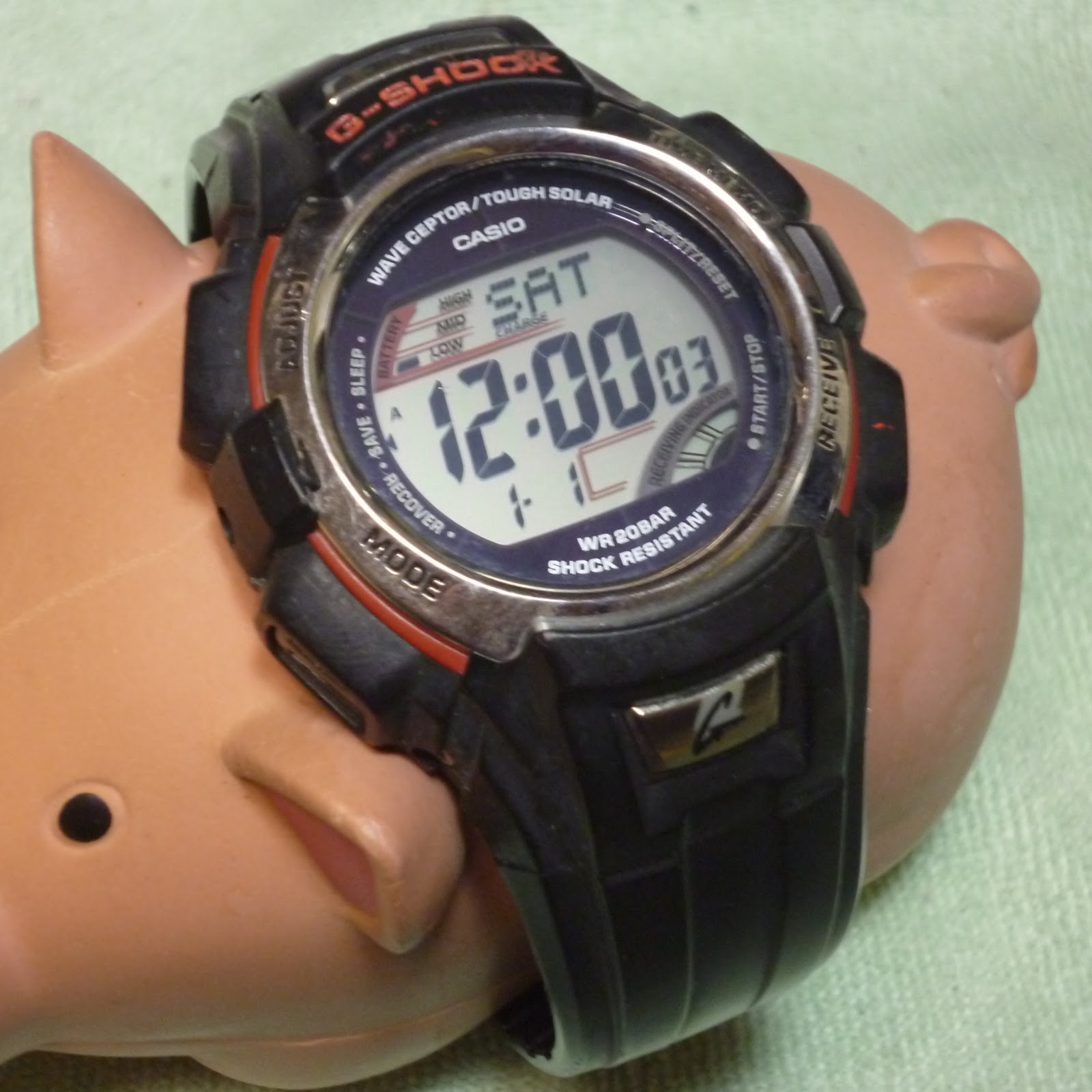 初のベゼル崩壊 Casio G Shock Gw 300