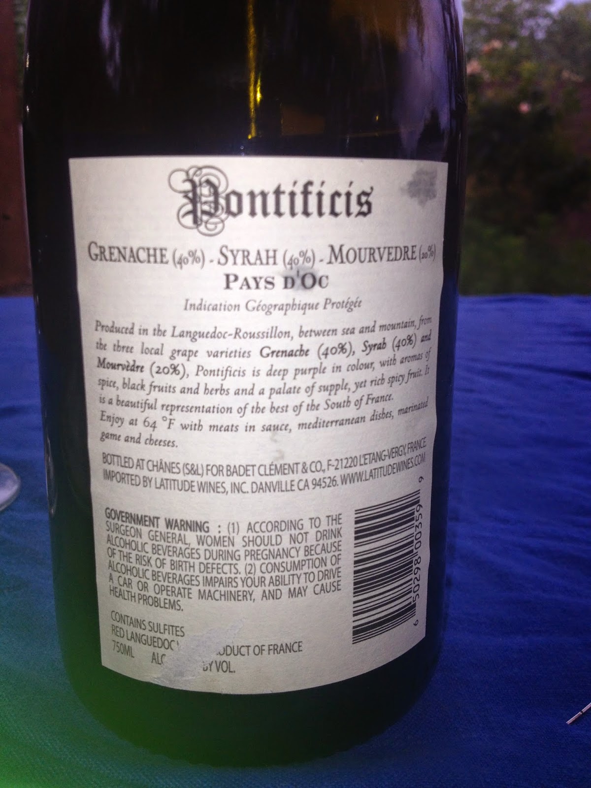 Eating with Bob and Suzette July 29, 2014 Lunch Hot Dog at Costco