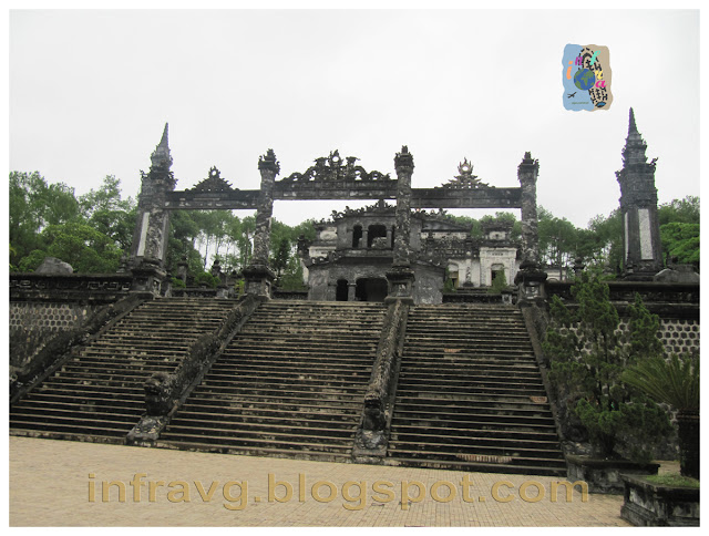 Vietnam 2012: Tumba Khai Dinh. - INFRAVG