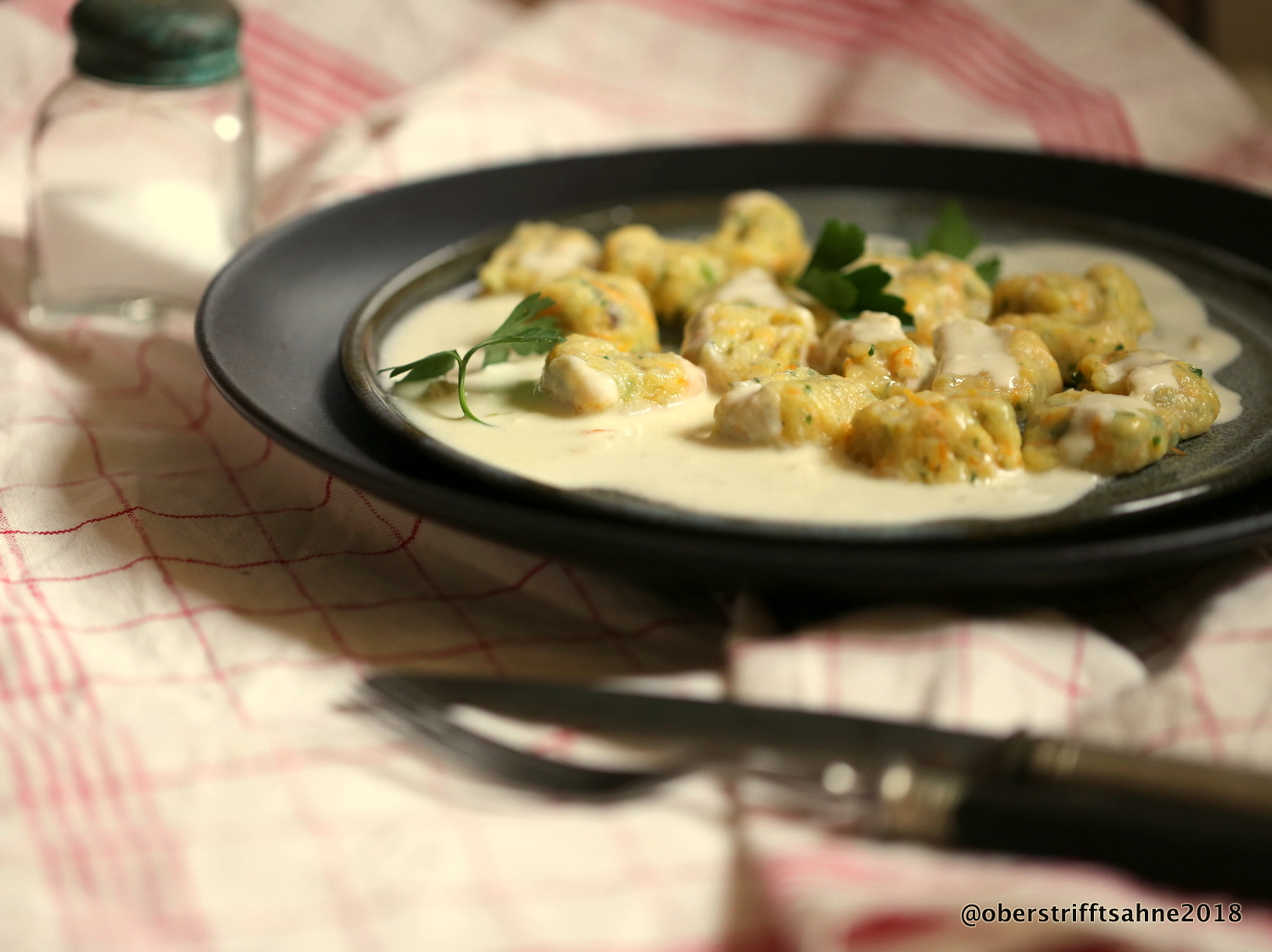 Fleischfreier Sonntag geht auch: Möhren-Petersilien-Gnocchi mit Chili ...