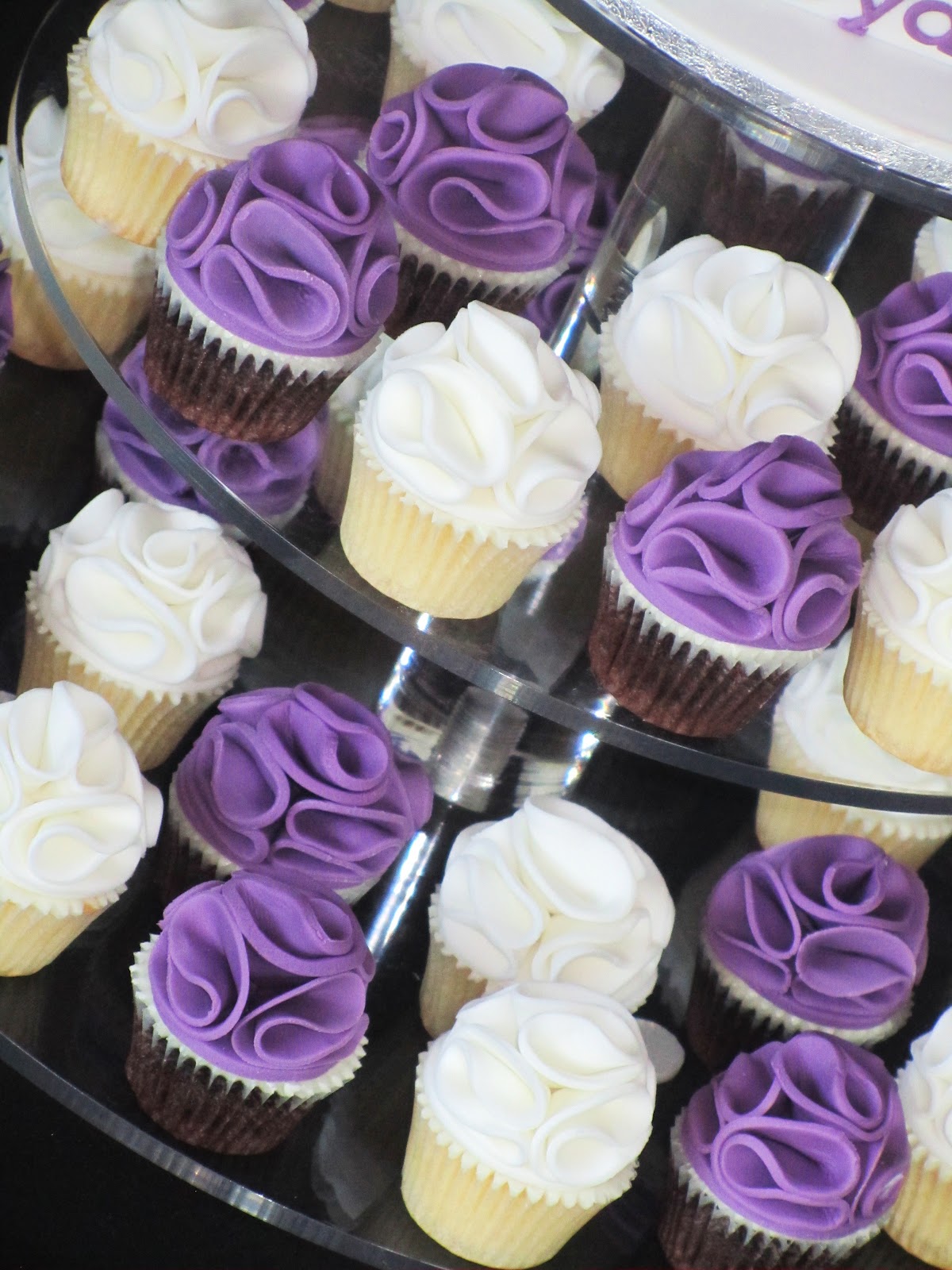 A Sprinkle Of Heaven Giant Cupcake With Ruffle Cupcakes