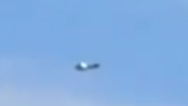 I've zoomed in on the video so we can see the UFO up close.