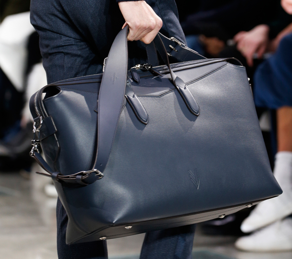 MIKE KAGEE FASHION BLOG : LOUIS VUITTON DEBUTS NEW BAG COLLECTION AT MEN&#39;S FALL 2016 FASHION ...