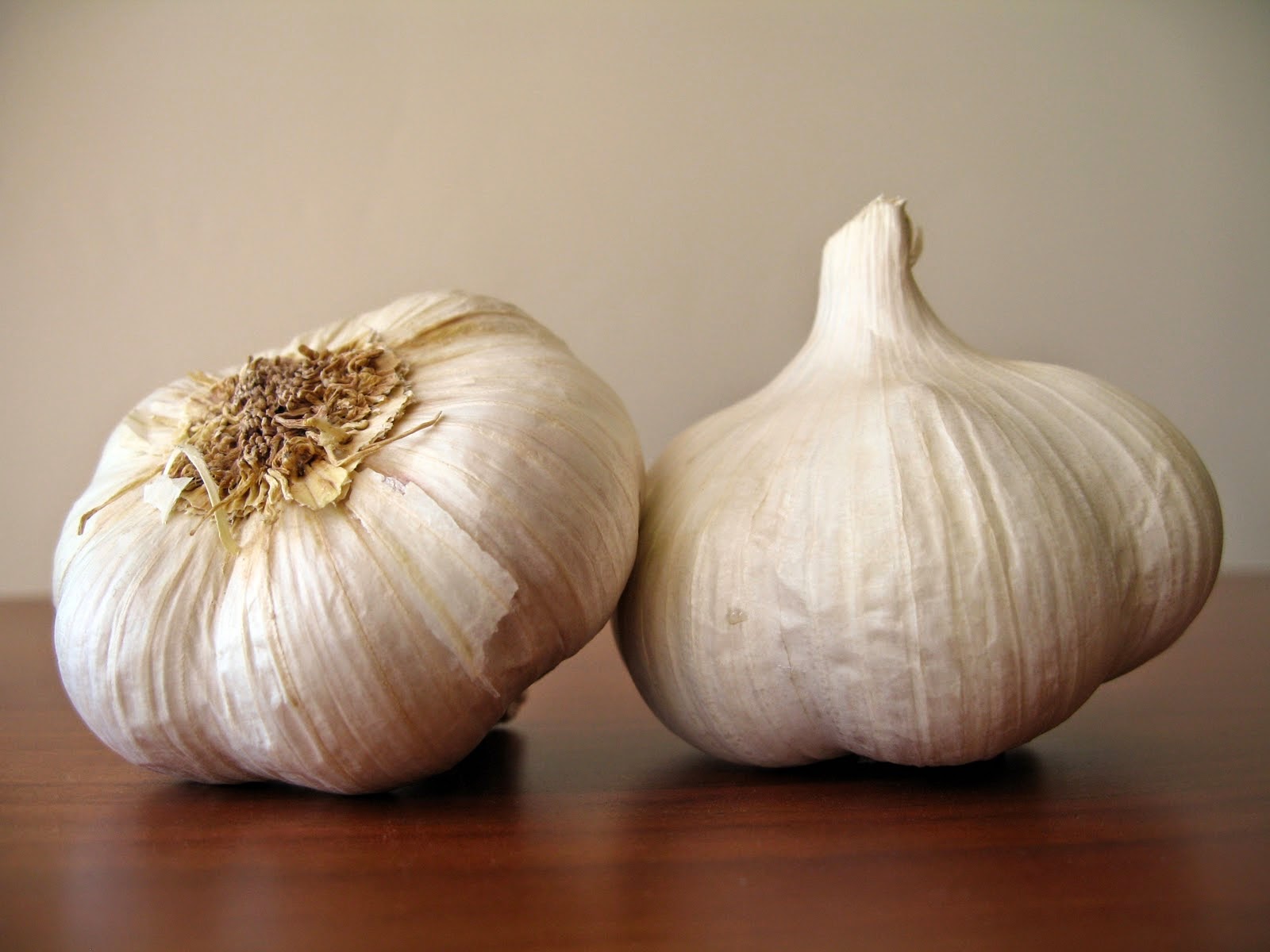 THIBBUN NABAWI GARLIC HAVE INCREDIBLE HEALING POWER AGAINST WARTS AND