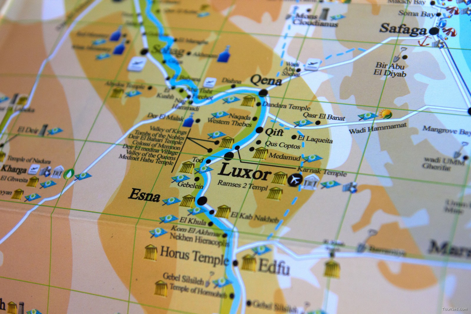 Луксор на карте. Египет достопримечательности Хургада Луксор. Луксор и Каир на карте Египта. Хургада и Луксор на карте. Пирамиды и Луксор на карте Египта.