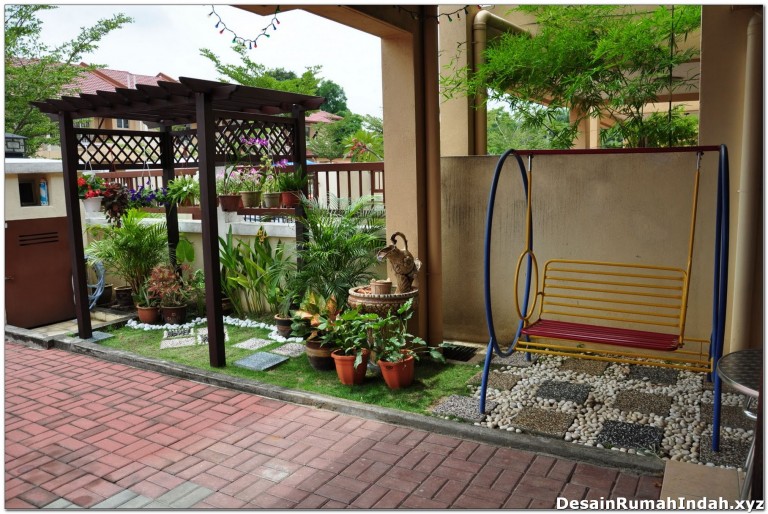 Desain Taman Depan Rumah Alami dengan Kerikil ~ METRO ...