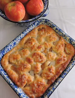 Apple Yeast Coffee Cake
