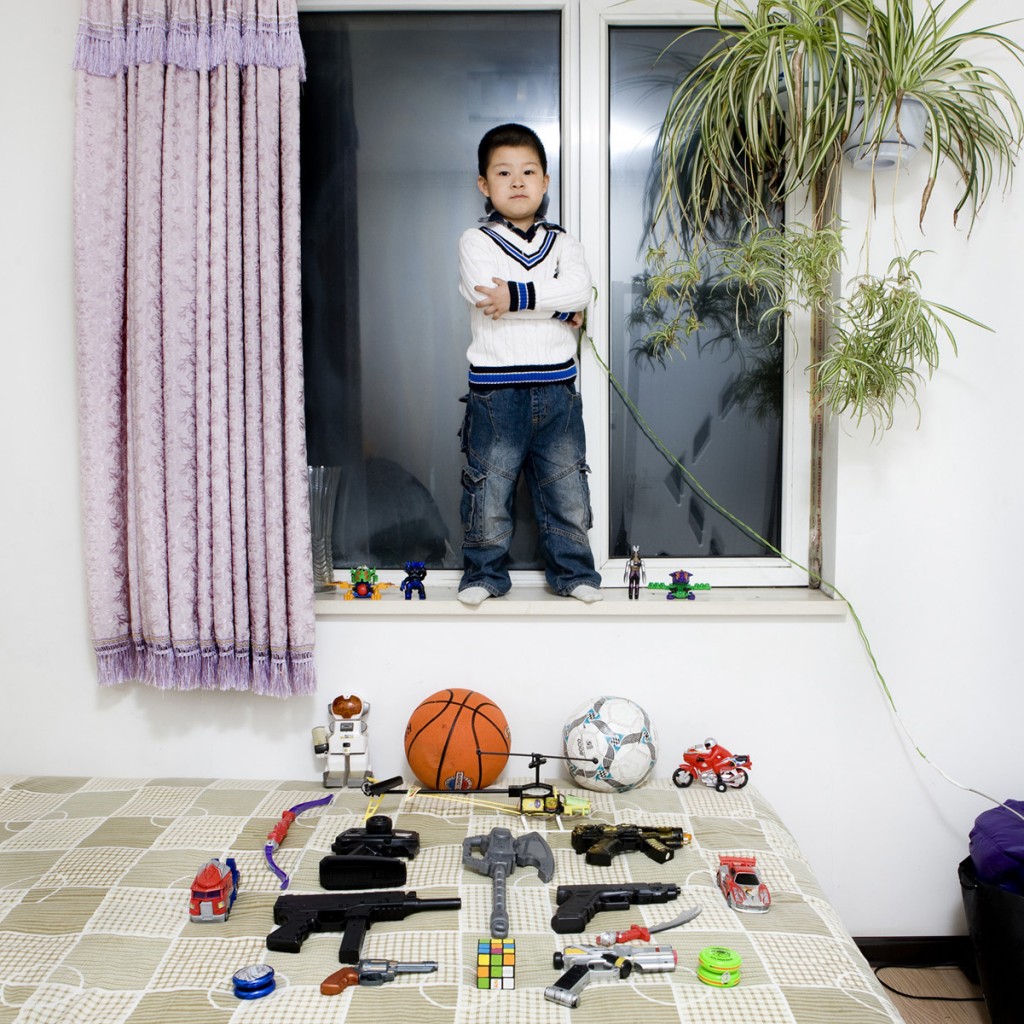J. Jiménez Gálvez: Galimberti retrata a los niños a través de sus juguetes