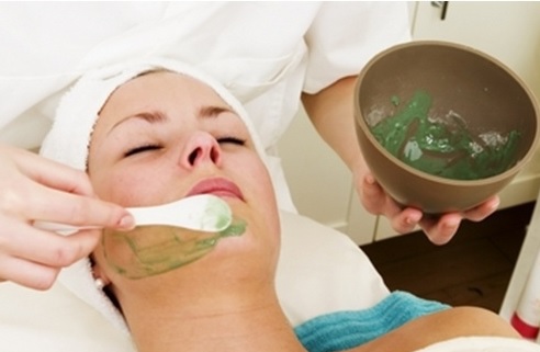 Cara Memutihkan Wajah Dengan Masker Lidah Buaya - OKE ZONE POST