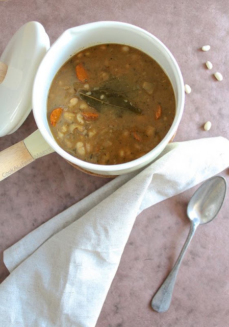 Fabada Asturiana, soupe espagnole de haricots blancs et épices (vegan) • Cook A Life! by Maeva