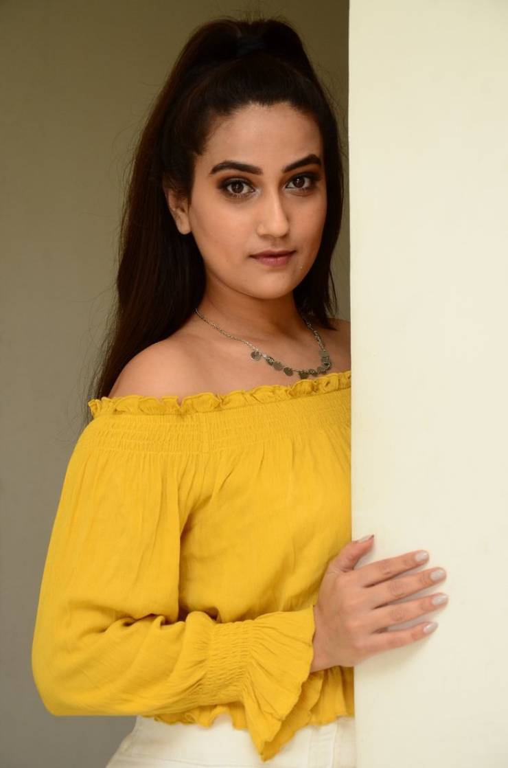 Manjusha Pressure Cooker First Look Launch Indian TV Actress Manjusha