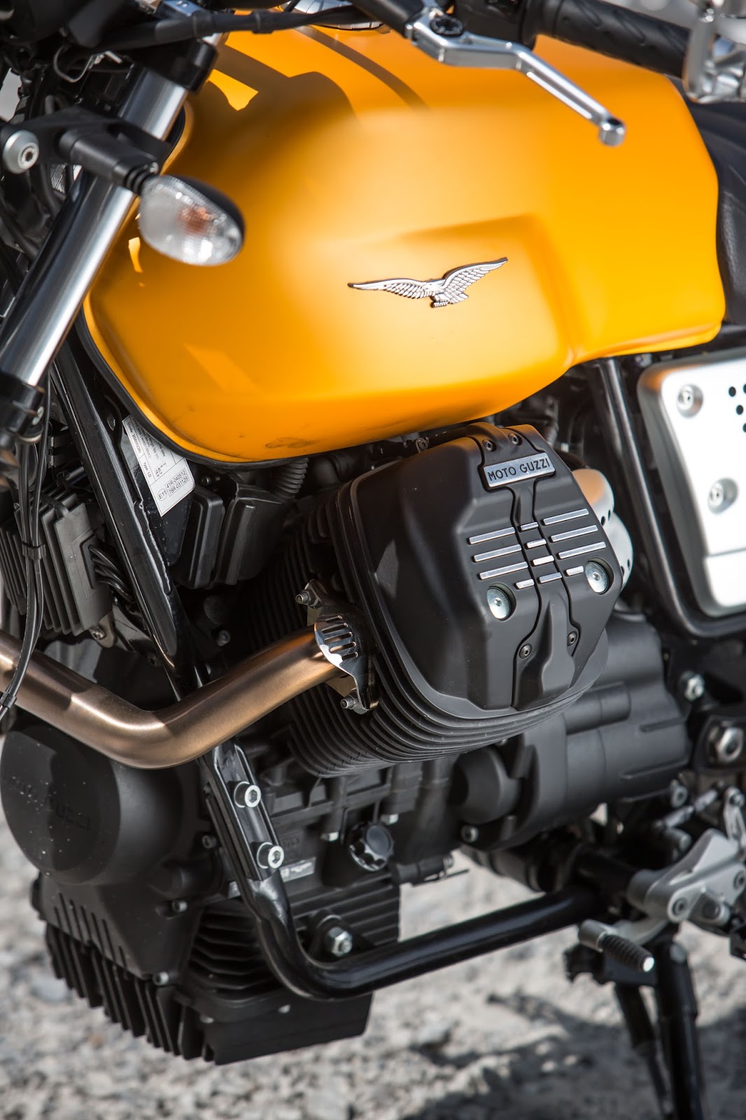 Racing Cafè Moto Guzzi V7 III Accessories 2017
