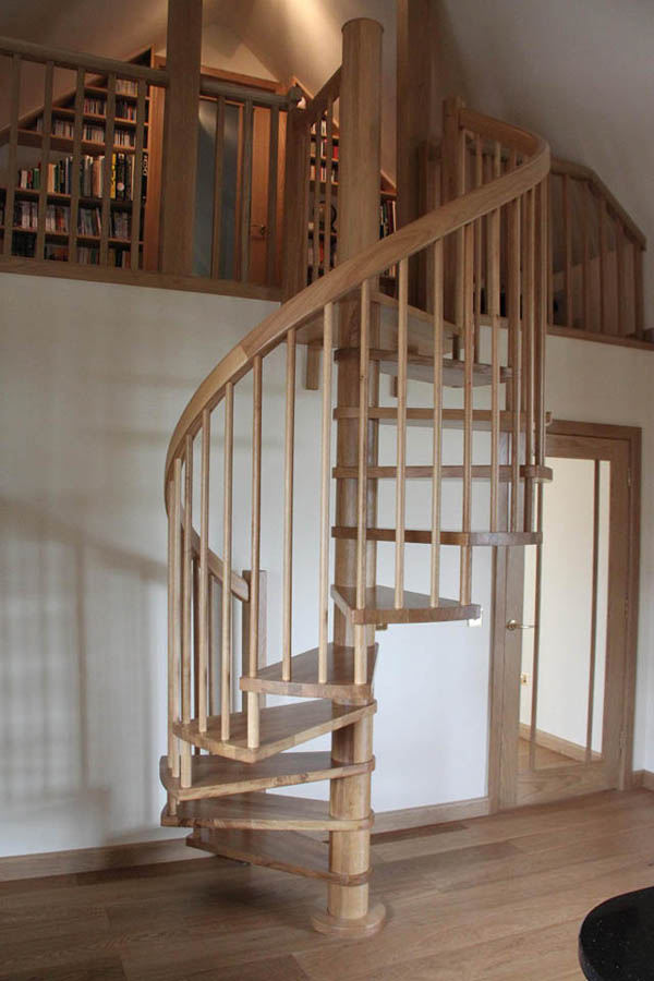 Escalera de caracol de madera