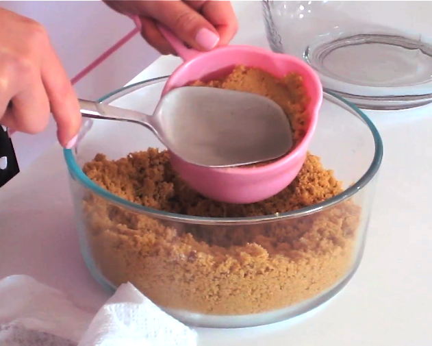 {VIDEO} How To Soften & Properly Measure Brown Sugar Baking 101