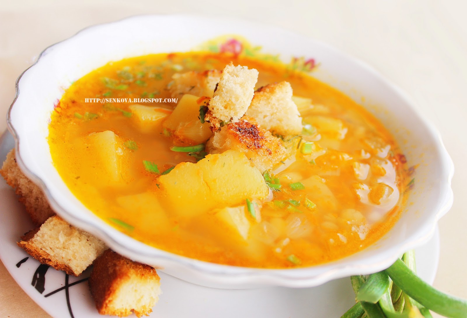 постные блюда. суп грибной постный. гороховый суп постный. суп грибной вилкин. чечевично тыквенный суп.