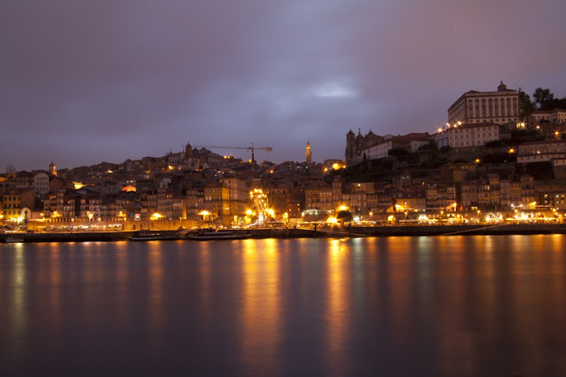 Porto di notte vista da Vila Nova de Gaia