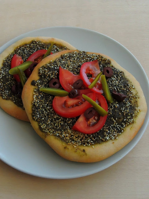 Zaatar Manoosheh, Zaatar Pizza Zaatar Manoosheh, Zaatar Pizza