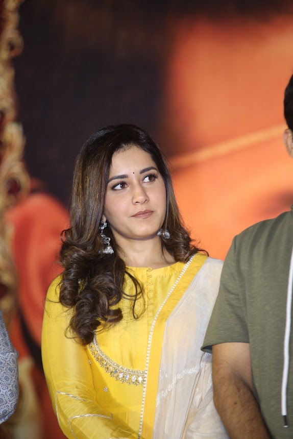 Raashi Khanna at Srinivasa Kalyanam Press Meet