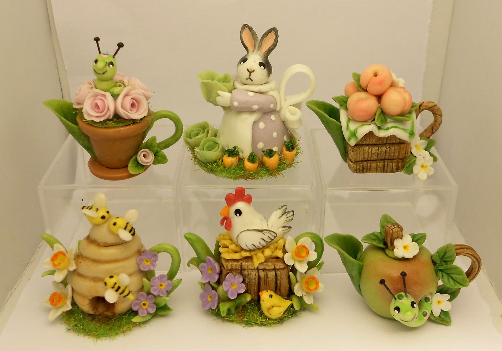 CDHM Gallery of Loredana Tonetti of Lory's Tiny Creations making all things whimsical in 1:12 scale from bunny teapots, shabby chic food accessories, tiny bird houses, dancing frogs on lilypad teapots and 1:12 foods including rustic fruits and vegetables