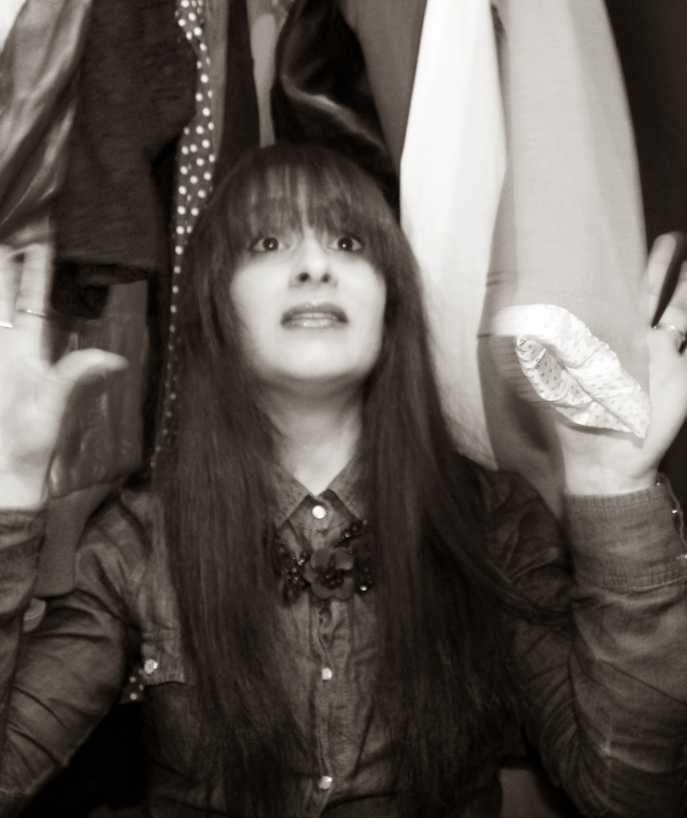 THE DREAM IS PARIS: Do not become mad!