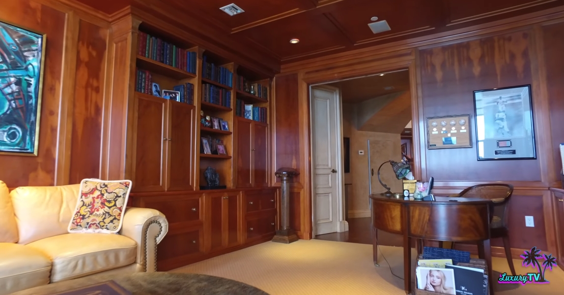 34 Photos vs. 6051 N Ocean Dr PH 5, Hollywood, FL Interior Design Luxury Penthouse Tour