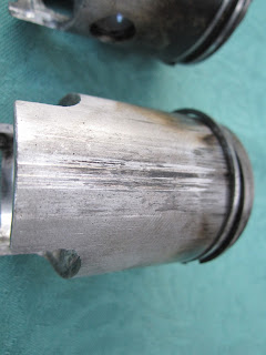 Scratched piston Yamaha RD125A