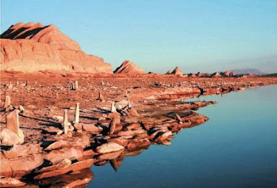 Las misteriosas tuberías de 150.000 años de antigüedad descubierto debajo de una pirámide de China Baigong_lago