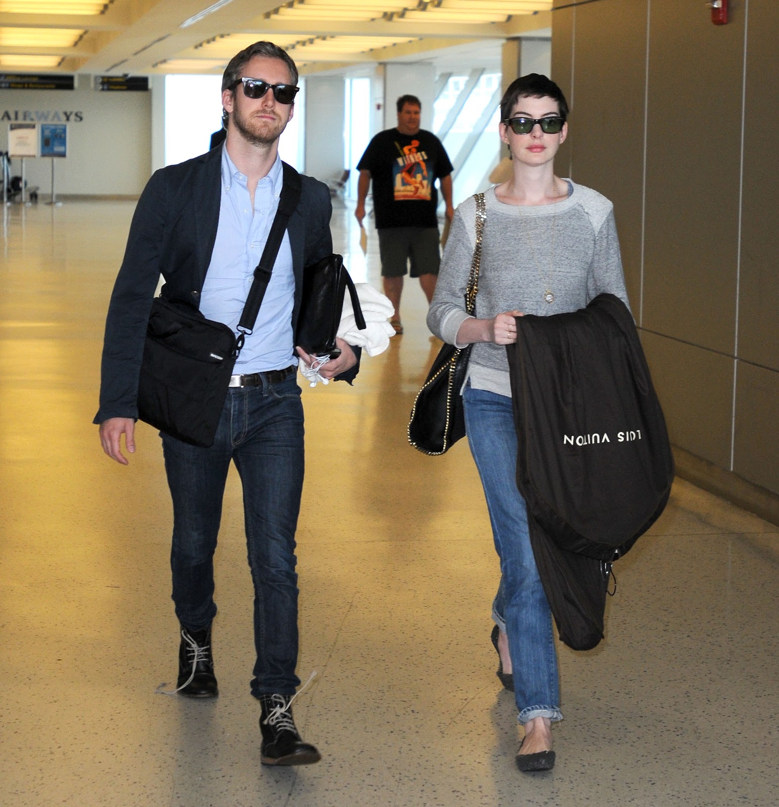 Anne Hathaway - JFK Airport In New York | Just FAB Celebs