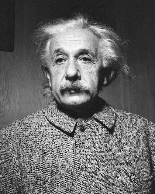 Fascinating Historical Picture of Albert Einstein in 1947 