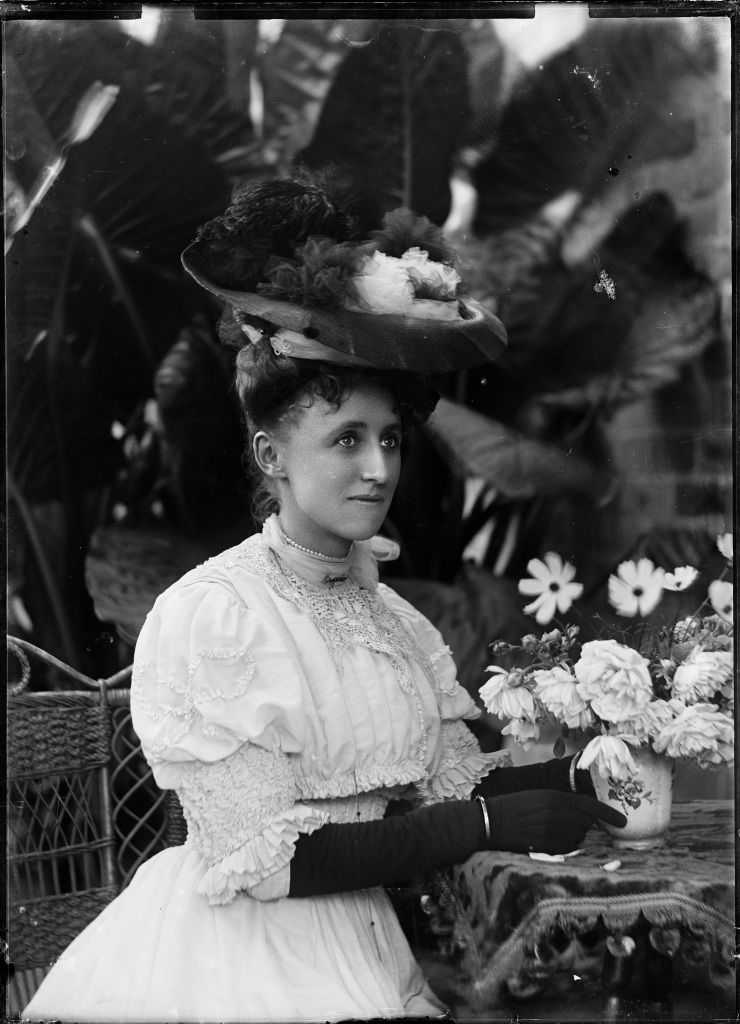 L'angolo di Estel Ladies.. di altri tempi....