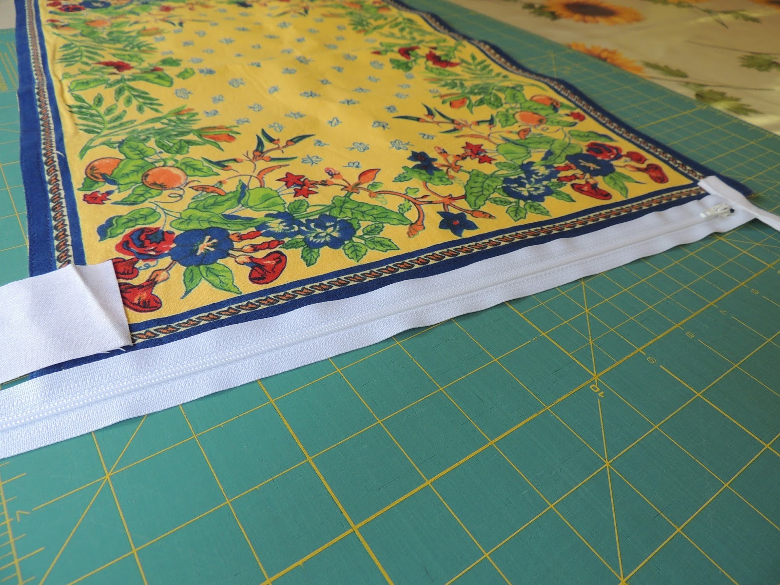 sing. read. sew. travel. teach. Placemat to Zipper Pouch