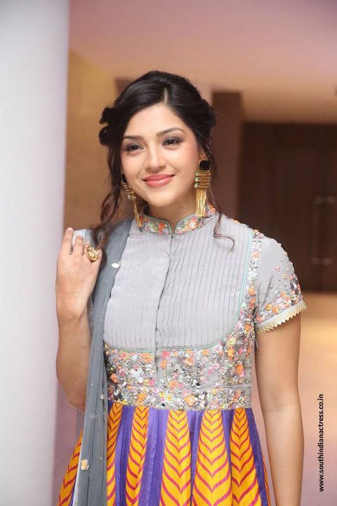 Mehreen Pirzada