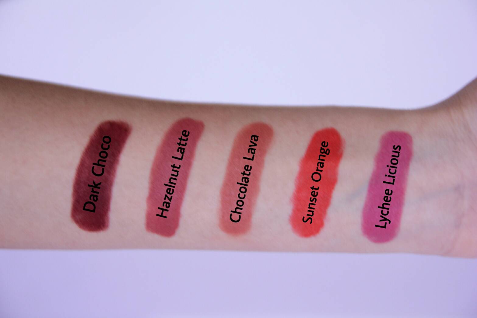 Review Lipstick Matte XoXo (Face 2 Face) Chika Liu